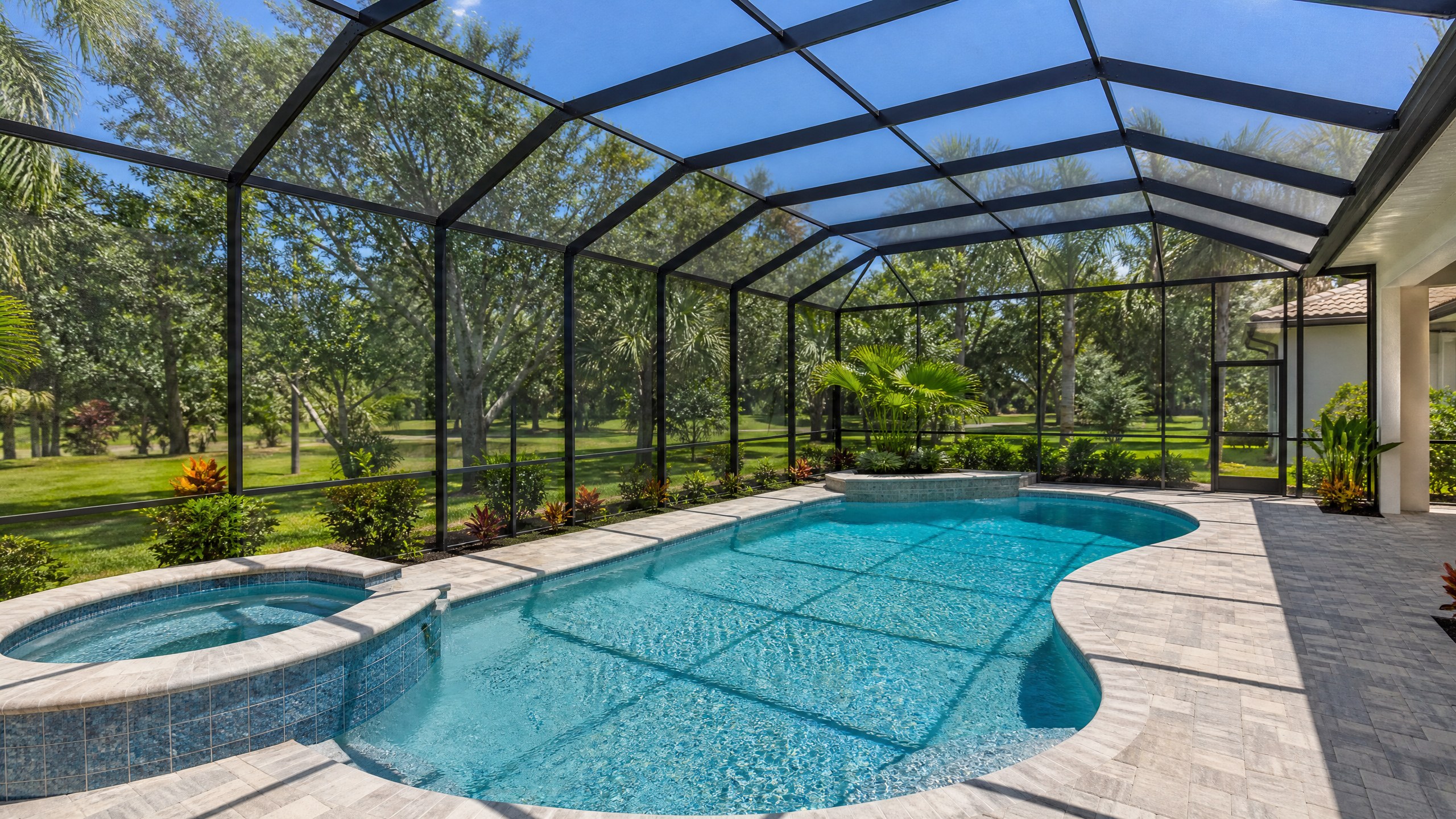 Best Pool Cage Contractor Near Me: How to Choose the Right Company — Screening DunRite